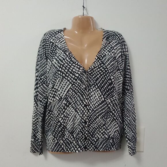 Talbots Black White Abstract Print Sweater Medium Petite - Picture 2 of 7